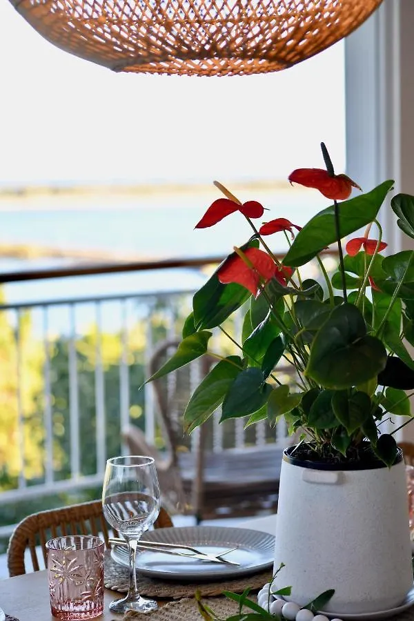 The Penthouse - Spectacular Views Of The Bay, And The Ocean! Only 150M To Shaws Bay Apartment East Ballina