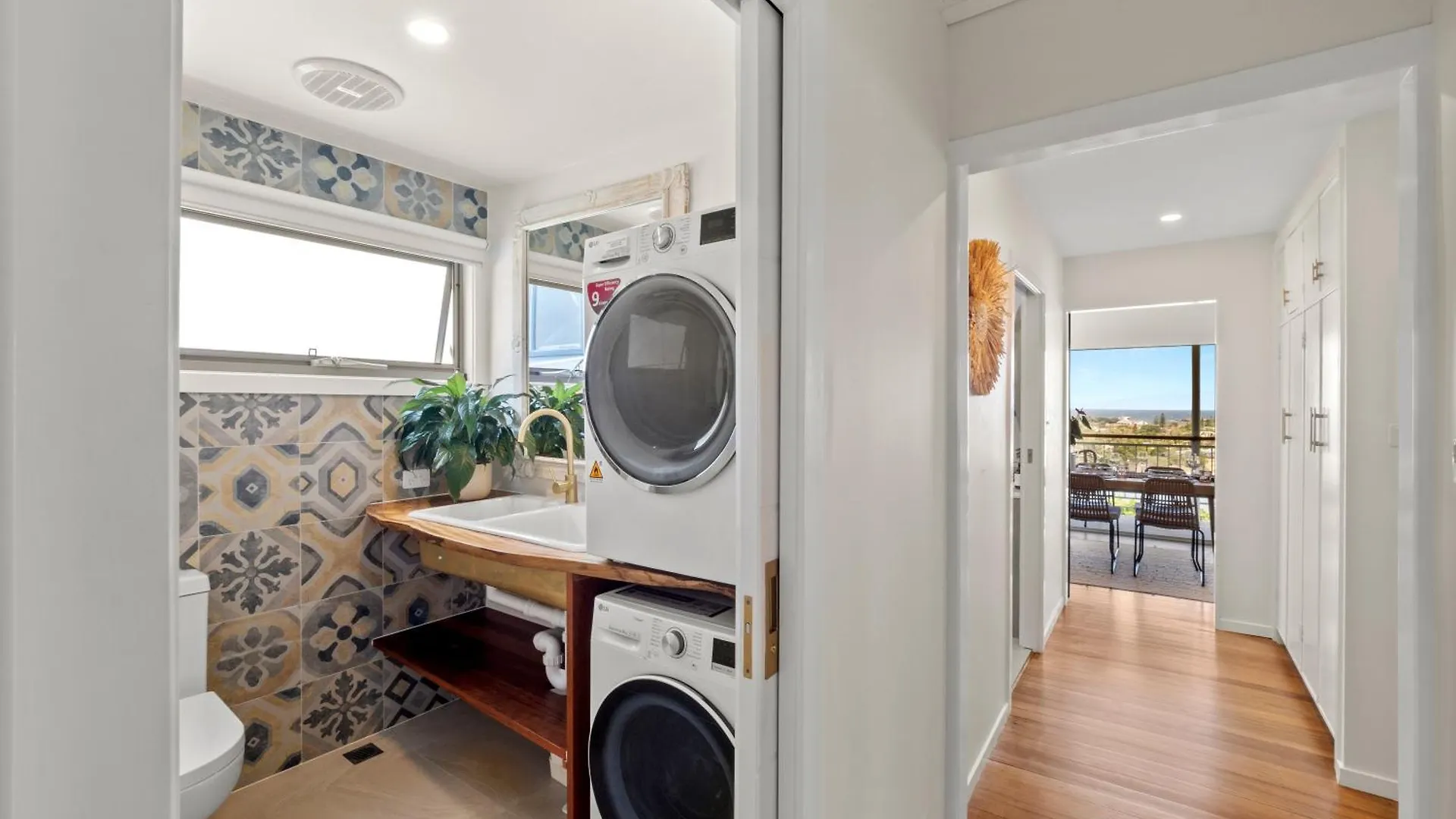 The Penthouse - Spectacular Views Of The Bay, And The Ocean! Only 150M To Shaws Bay Apartment East Ballina Australia