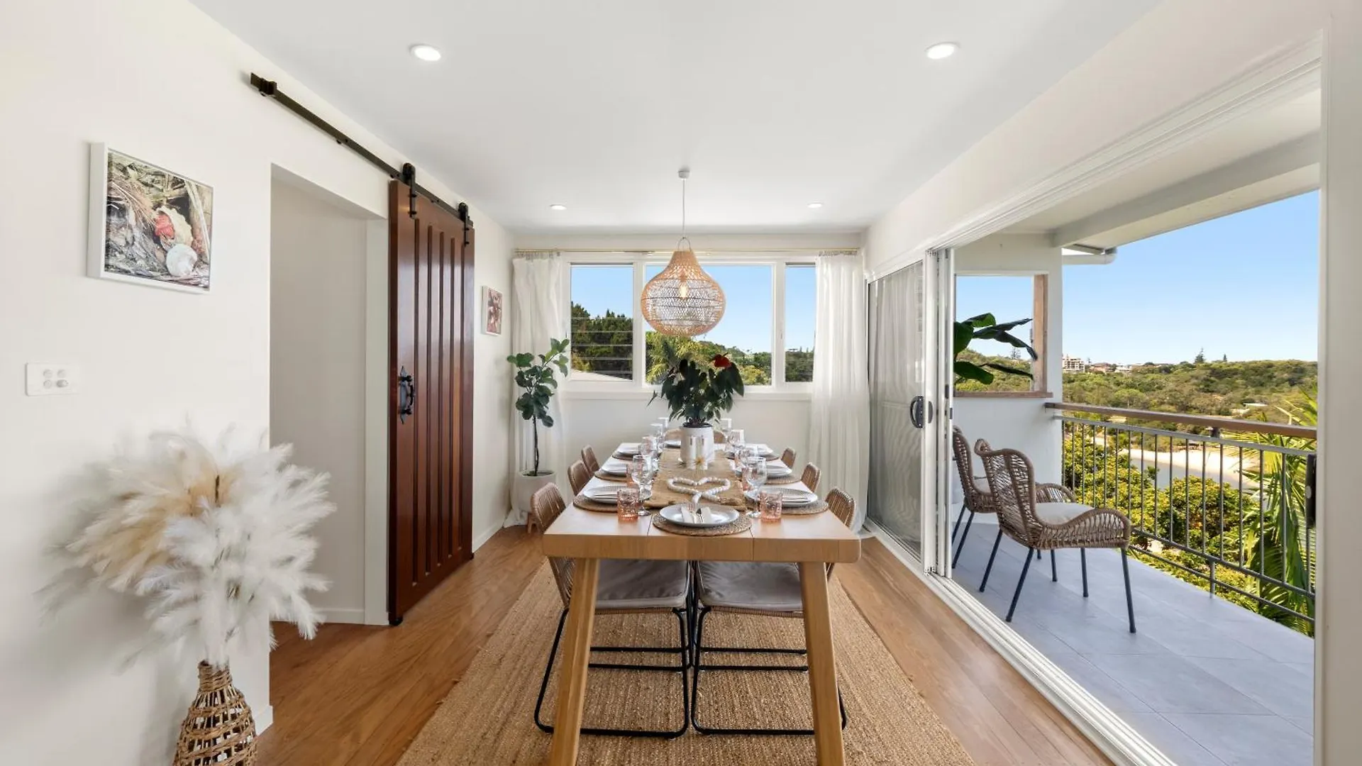 The Penthouse - Spectacular Views Of The Bay, And The Ocean! Only 150M To Shaws Bay Apartment East Ballina